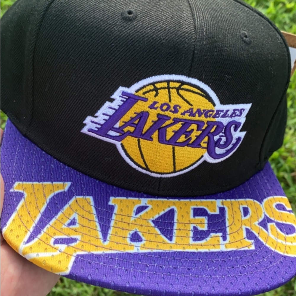 Los Angeles lakers Mitchell and ness hat